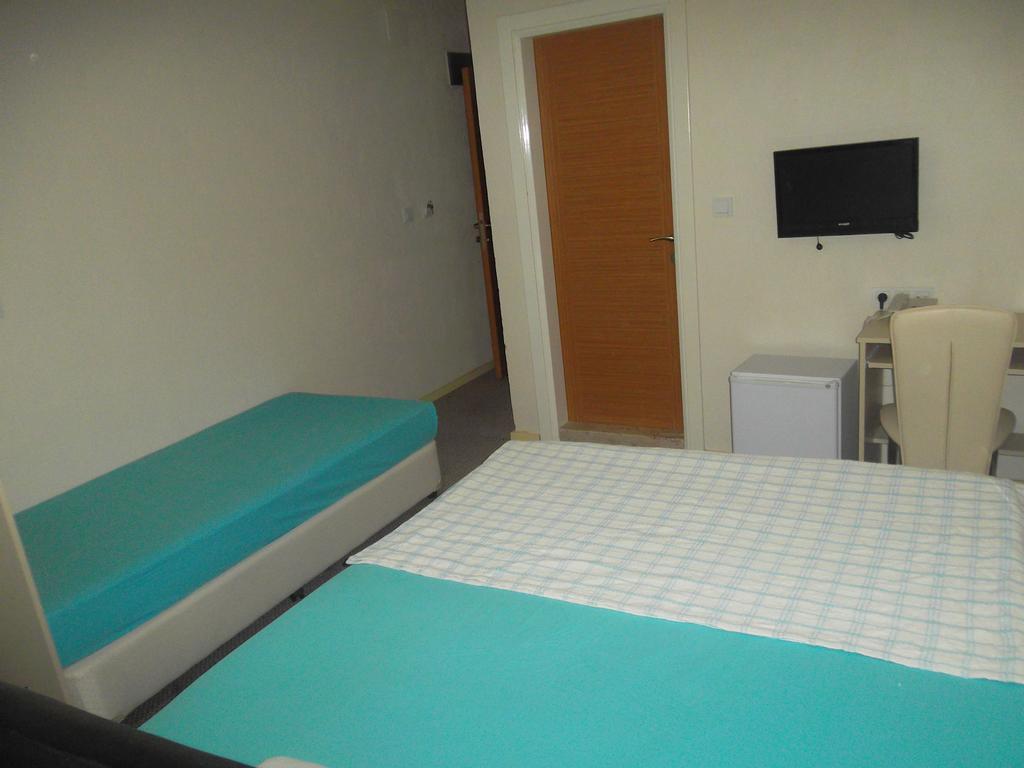 Konak Hotel Mut Экстерьер фото